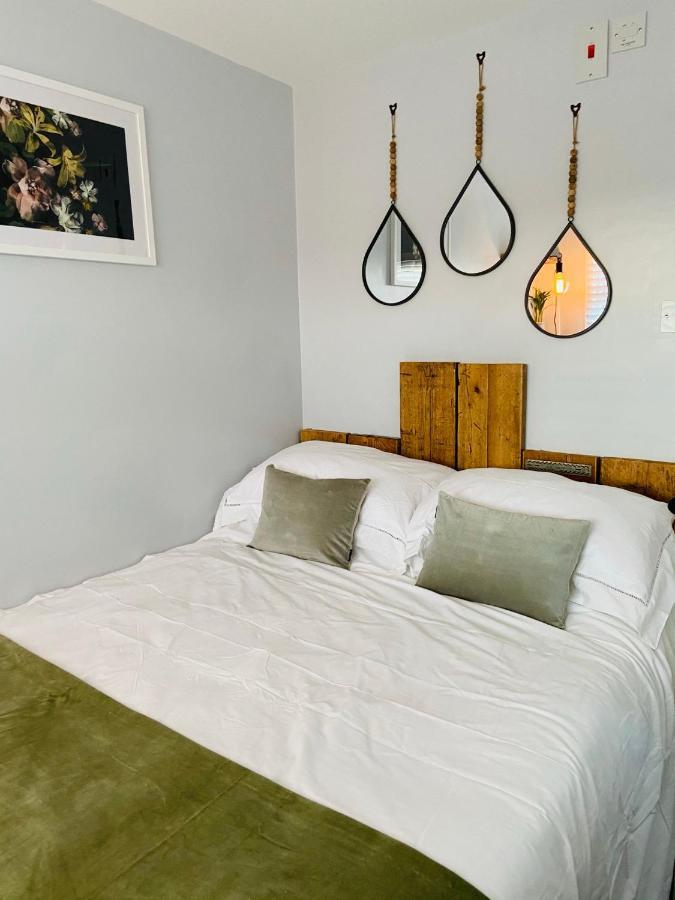 30 Granada Hotel Селси Екстериор снимка